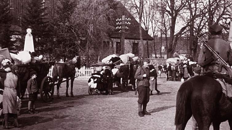 Про мистецтво виходу з депортаційного вагона