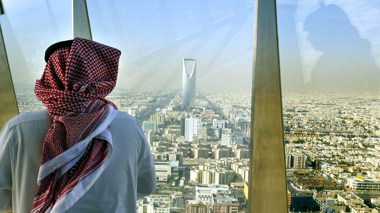 Амбіції священного королівства