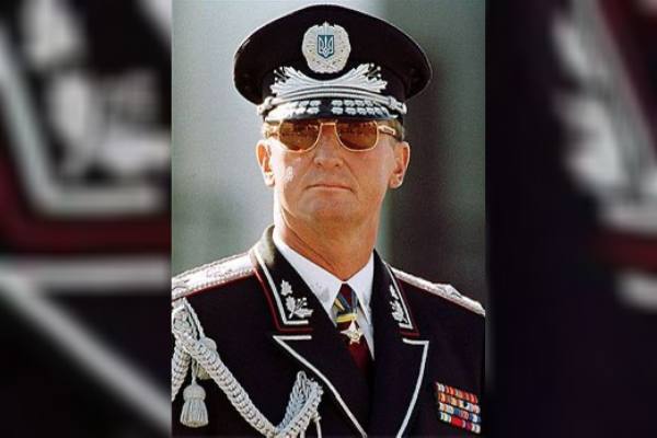 Військові і політика