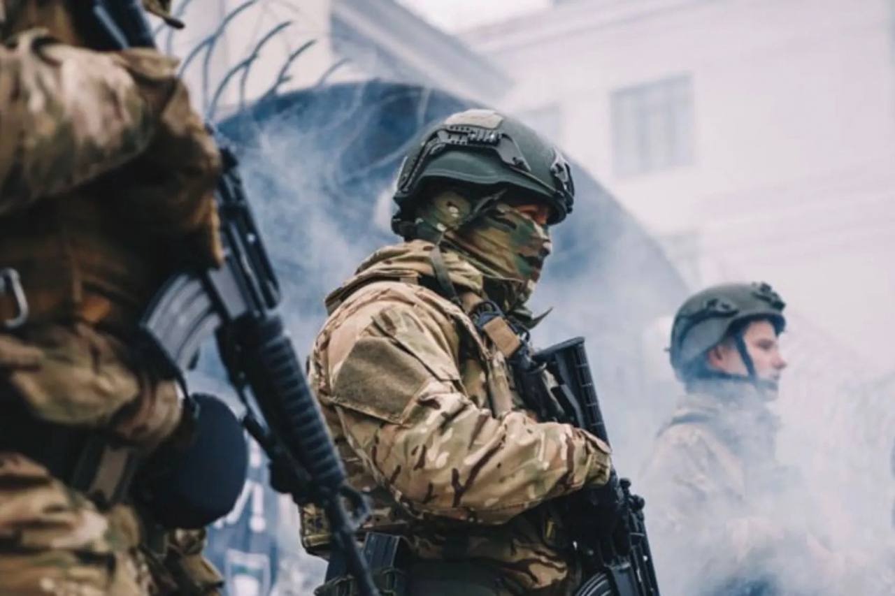 Для чого Україні потрібні російські нацисти?