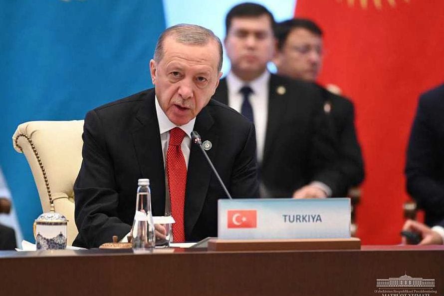 Наближення «Великого Турану»